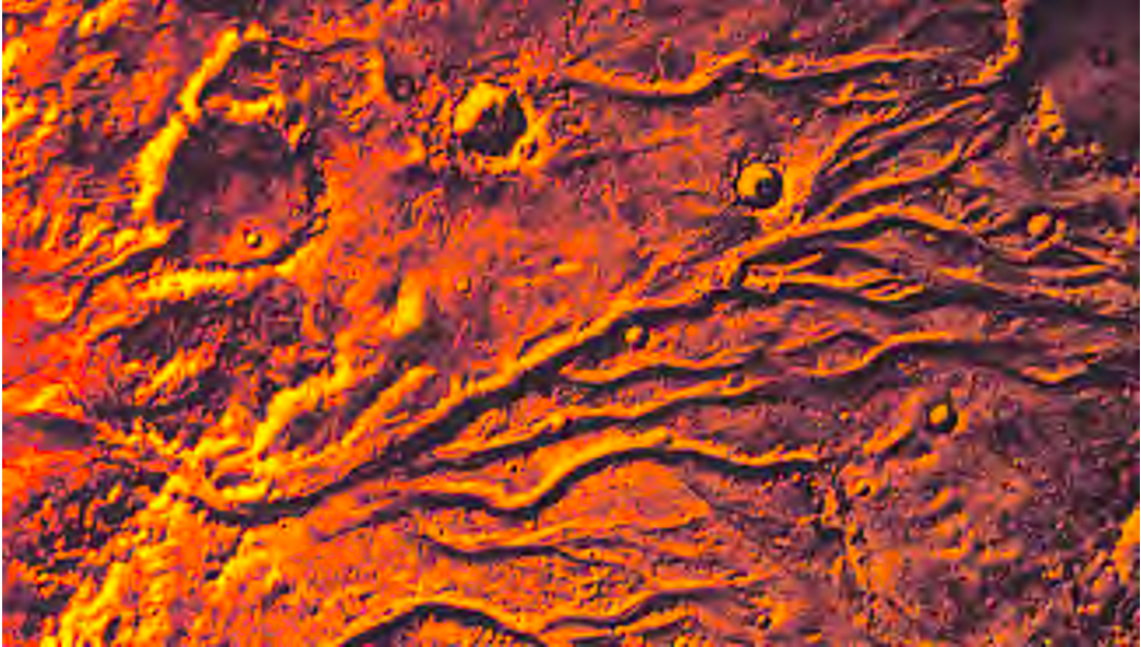 Image de traces possibles d'écoulements fluviatiles sur Mars